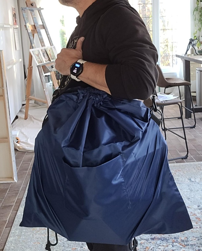 Jaybird carrying the Mavericrest in its travel bag