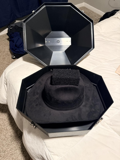 Open Mavericrest case with hat resting inside